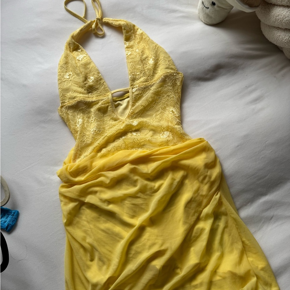 SHEIN Yellow Lace Halter Mini Dress